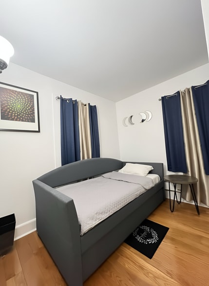 Building Photo - 61 Lamson St