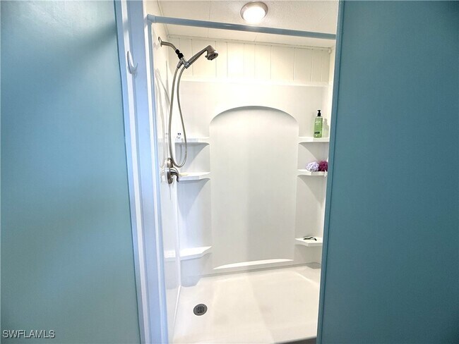 Building Photo - 455 Jacaramba Ct