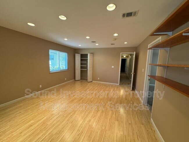 Building Photo - 75 Fountainhead Ct