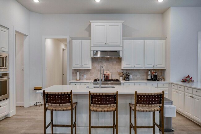 Building Photo - 7038 Cantera Manor Blvd