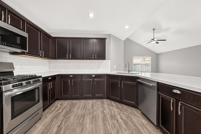 Building Photo - 6014 Namika St