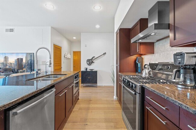 Building Photo - 1600 Barton Springs Rd