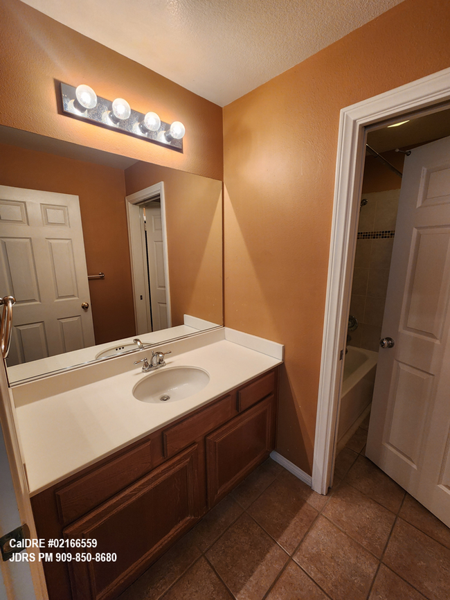 Building Photo - Rancho Cucamonga 4 Bedroom Home