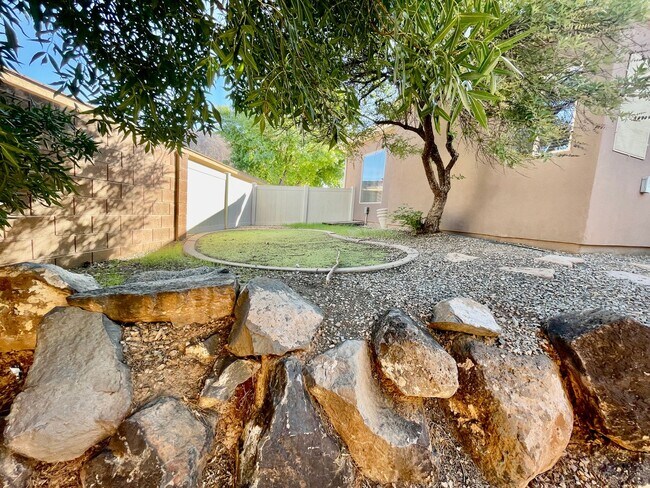 Building Photo - Pet-Friendly 4-BR Home in Washington Fields