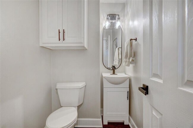 Building Photo - 30389 Ledgemont