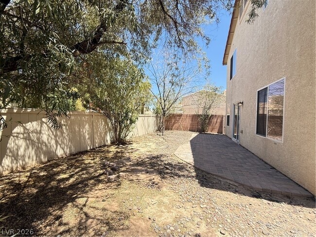 Building Photo - 2696 Begonia Valley Ave
