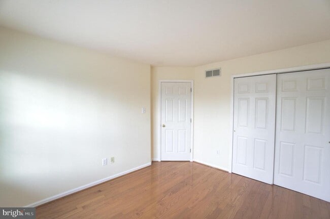 Building Photo - 306 Pimlico Way