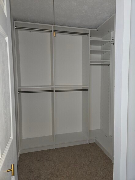 Walk in closet - 20 Amato Dr