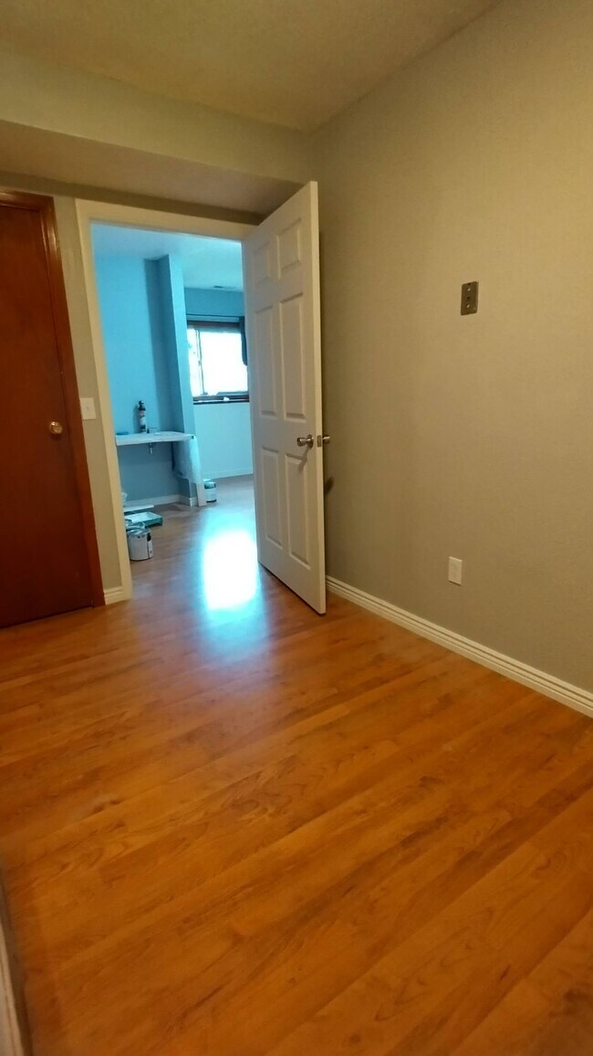 Bedroom 5 - 2782 1/2 Grant Ct