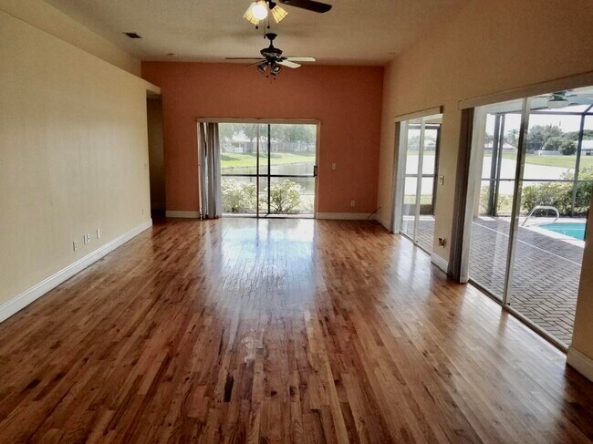 Building Photo - 3582 Tipperary Dr