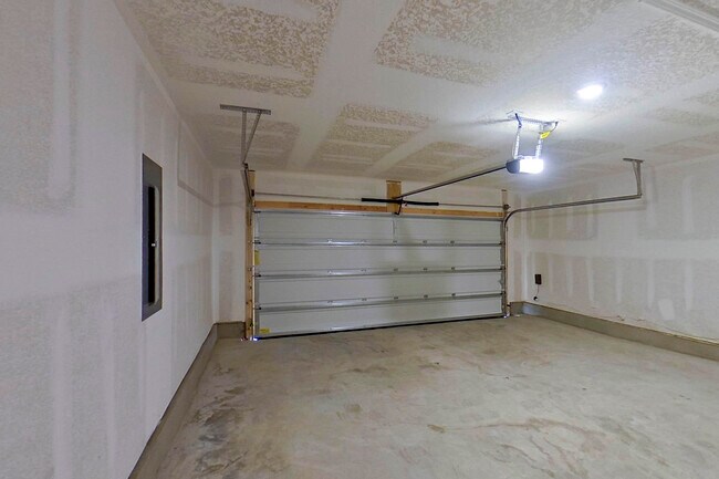 Building Photo - 309 Monarch Ln