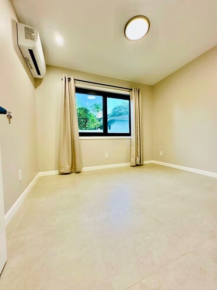 Building Photo - 142 Kaloko Ln