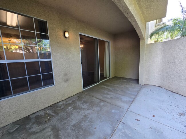 Building Photo - CANYON CREST CONDO
