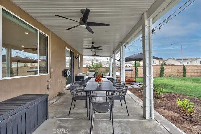 Building Photo - 33063 Table Rock Dr