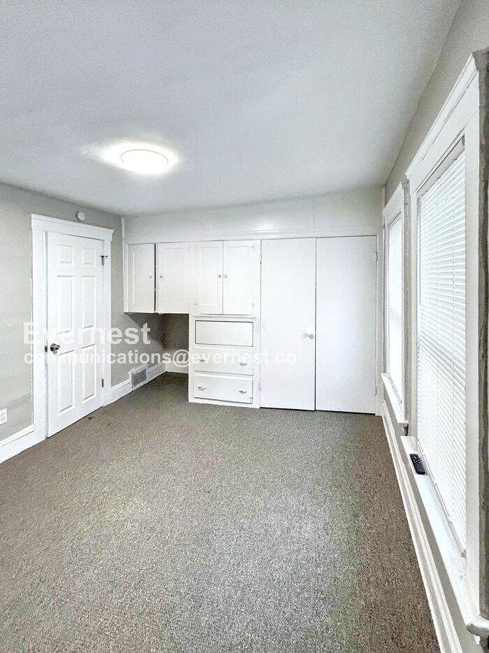 Building Photo - 18709 Arrowhead Ave