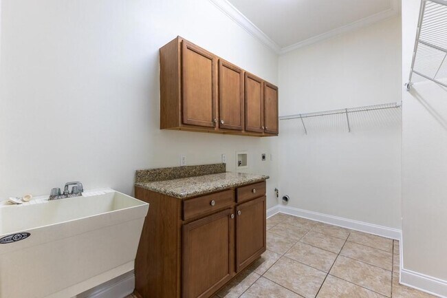 Building Photo - 321 Cypress Lakes Dr