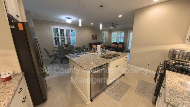 Building Photo - 2268 Spring Lake Ct