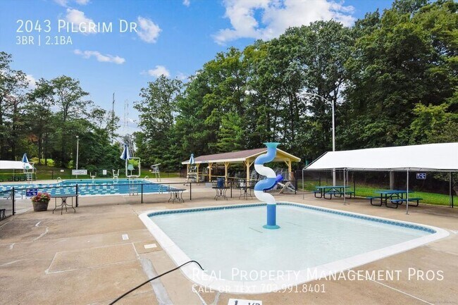 Building Photo - 2043 Pilgrim Dr