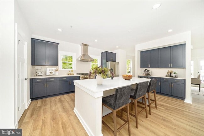 Building Photo - 801 Cedar Ave