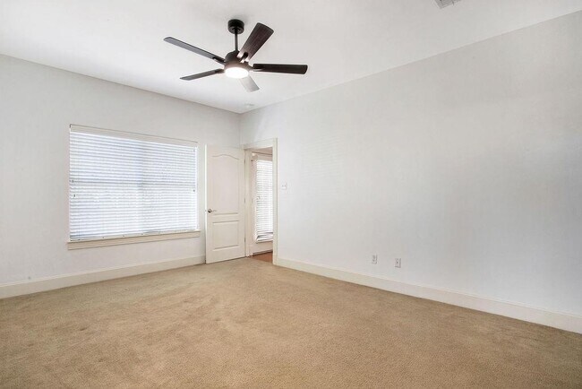 Building Photo - 6715 Windrift Way