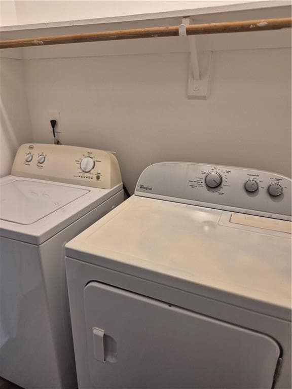 Building Photo - 37 Rumson Ct