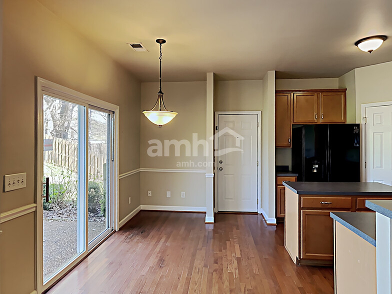 Building Photo - 1020 Williford Ct