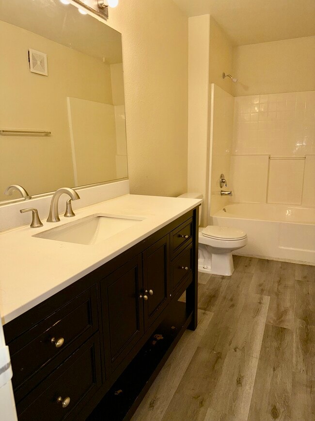 Building Photo - 1881 W Alexander Rd