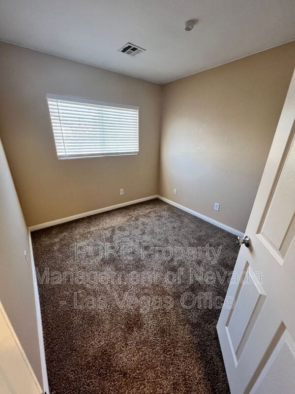 Building Photo - 4970 Volcanic Rock Ln
