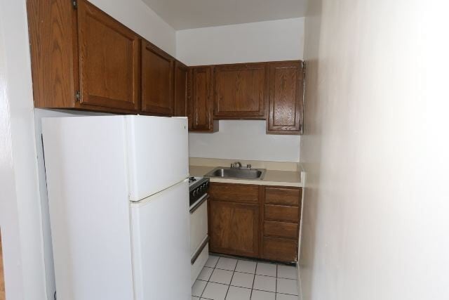 Building Photo - 516 W Melrose St