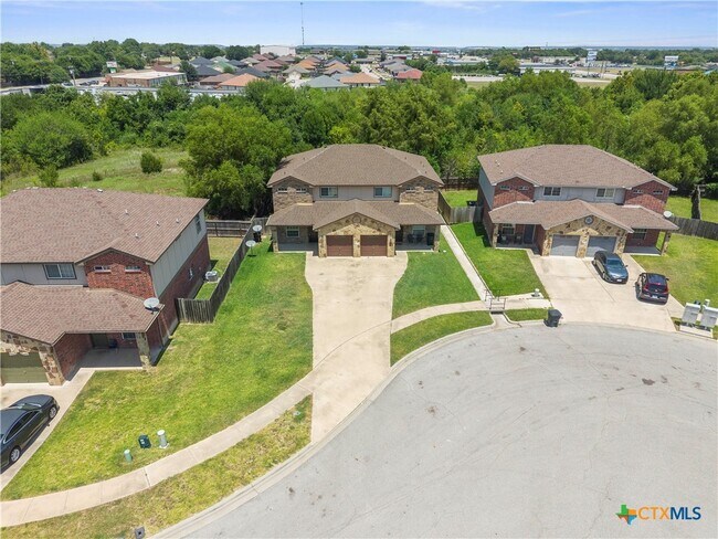 Building Photo - 1105 Grace Point Dr