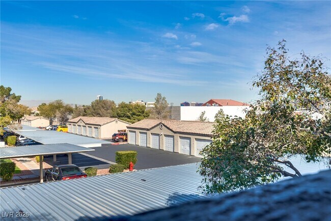 Building Photo - 5055 W Hacienda Ave