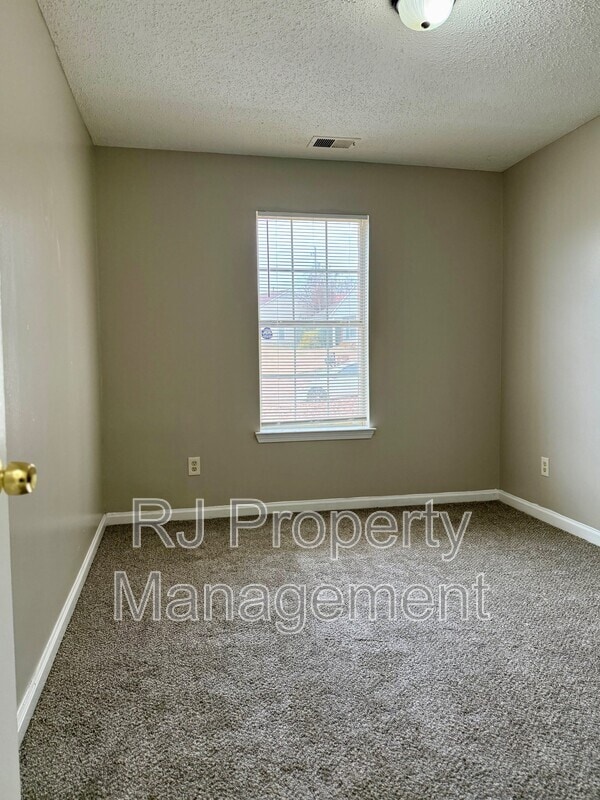 Building Photo - 4297 Kings Valley Cove E