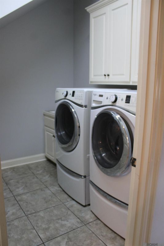 Building Photo - 19435 S Harrells Ferry Rd