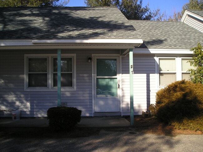 Building Photo - 27 Woodland Hills