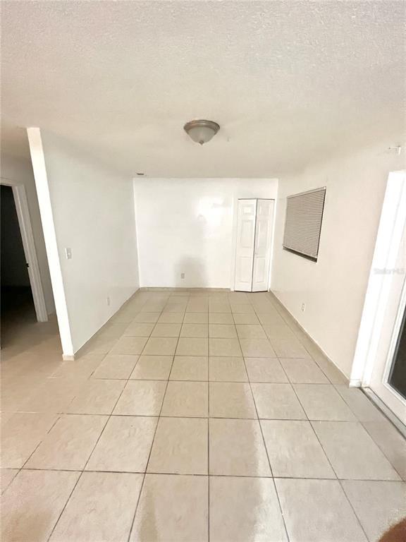 Building Photo - 2819 Kinnon Dr