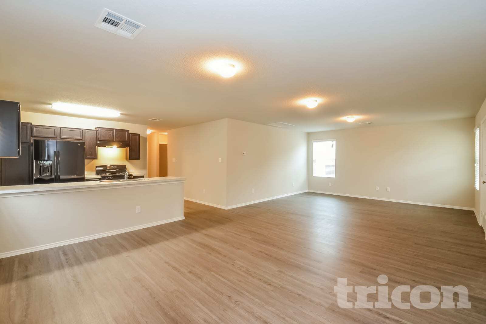 Building Photo - 9726 Marbach Gdn