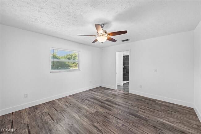 Building Photo - 2981 Ribbon Ct