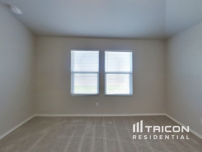 Building Photo - 5113 Sidesaddle Dr