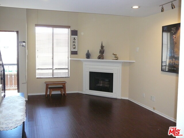 Primary Photo - 558 Evergreen St