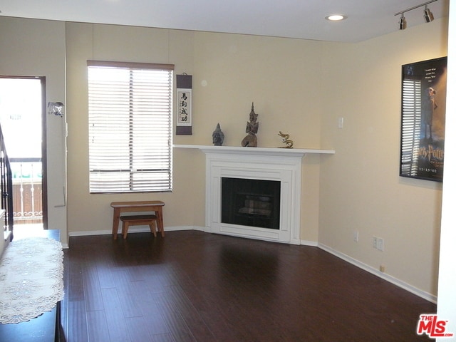 Building Photo - 558 Evergreen St
