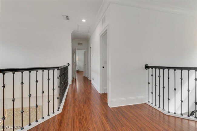 Building Photo - 10213 S Silver Palm Dr