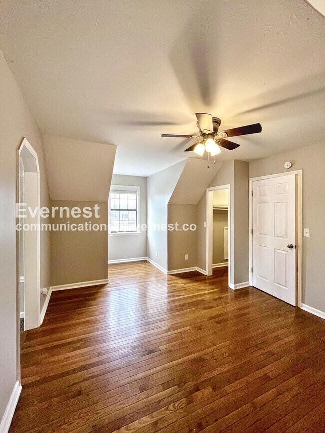 Building Photo - 408 Malibu Canyon Dr