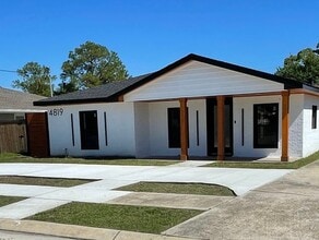 Building Photo - 4819 Lurline St