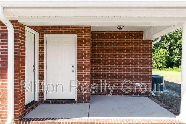 Building Photo - 579 Pendergraft Rd