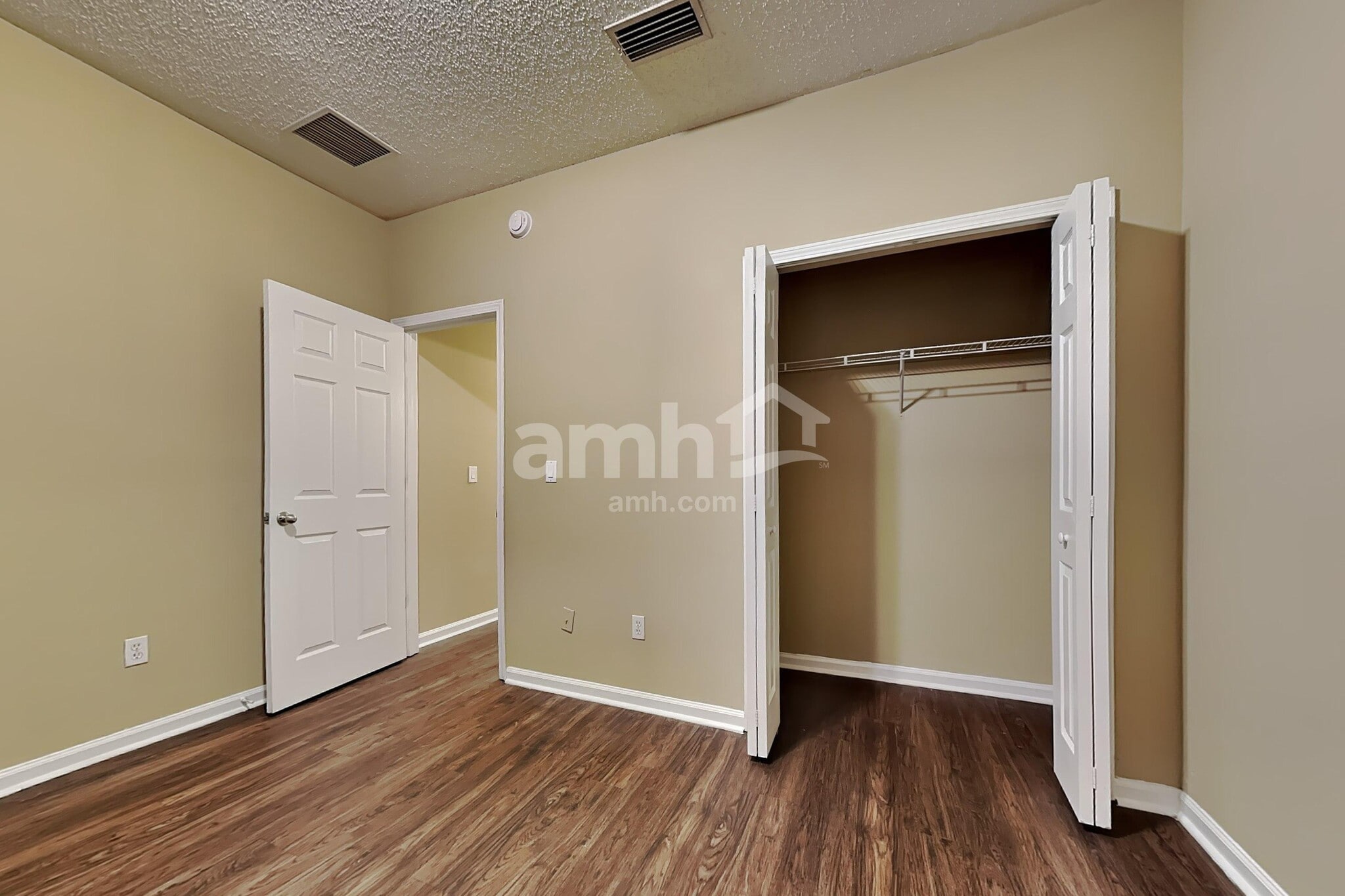 Building Photo - 7093 Rapid River Dr W