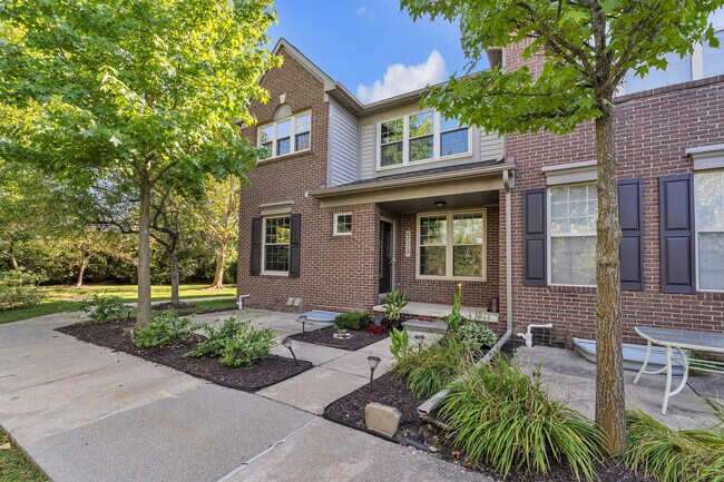 Building Photo - 41312 Maplewood Drive