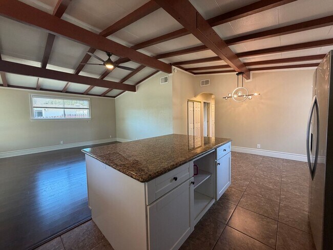 Building Photo - 3809 Sunnyvale Ave