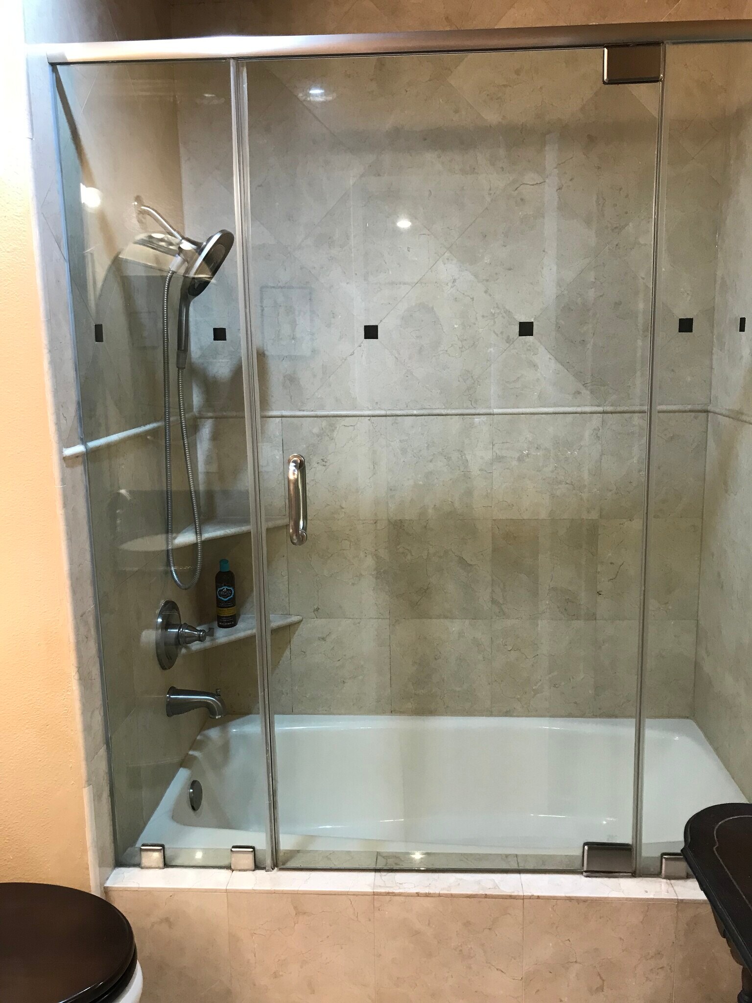 Building Photo - 6000 Bixby Village Dr