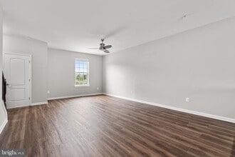 Building Photo - 9442 Adelaide Ln