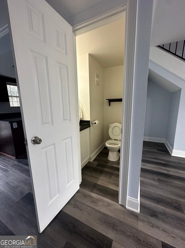 Building Photo - 35 Villa Ct SE